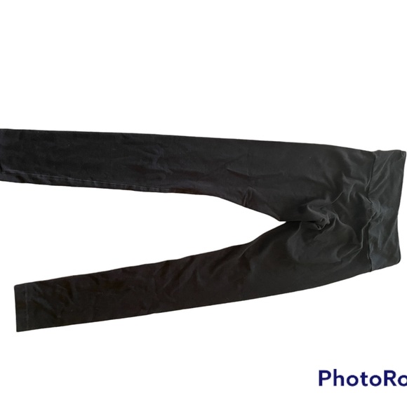 Three pairs of black leggings by Forever 21 - Picture 7 of 13